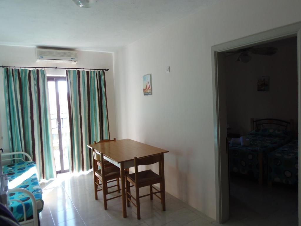 Aparthotel White Dolphin Complex Qawra Exterior foto