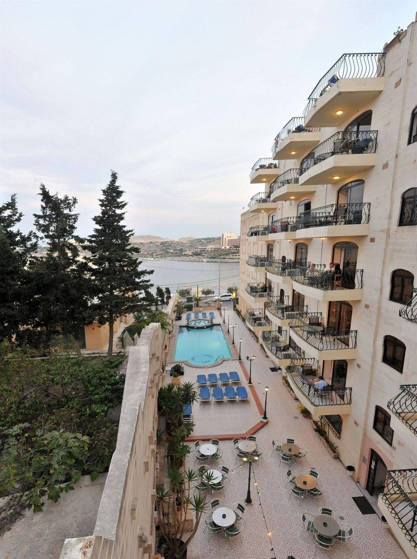 Aparthotel White Dolphin Complex Qawra Exterior foto